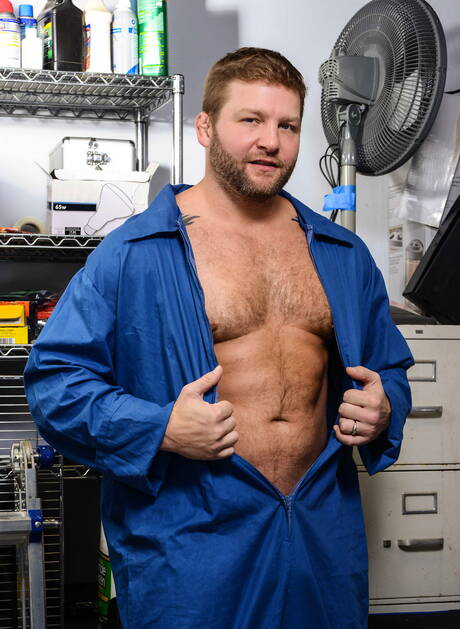 American hairy bear Colby Jansen and  Rod Pederson have a good anal sex