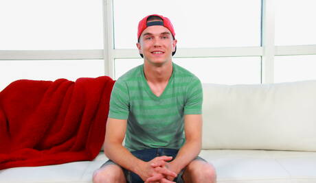 Twink Undressing Pics