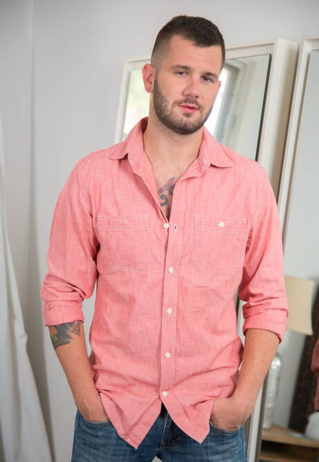 Two american guys beefcake Jordan Boss and beefy Johnny Hill have a hot sex