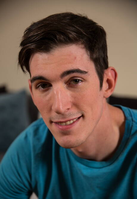 American twink Scotty Zee and husky guy Matt Delgado have a good sex