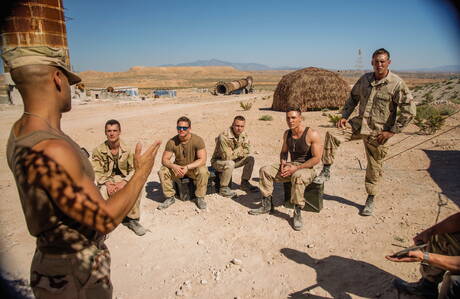 Sexy americans, beefy Sean Zevran and hunk Brandon Evans fuck after dick sucking outside