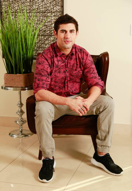 Sexy buddies Jimmy Clay, Scott Demarco and Allen Lucas have a hot 3some sex in the kitchen