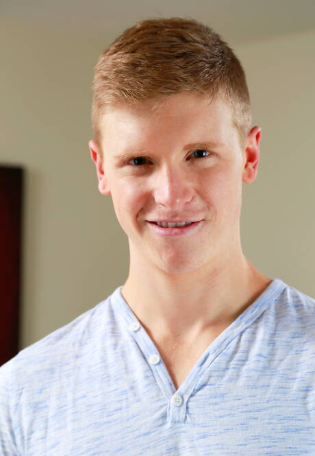 Pretty american boys otter Dylan Knight and muscular Alex Tanner A drilling an ass