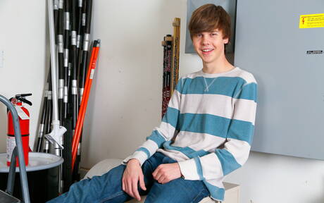Twink Posing Pics