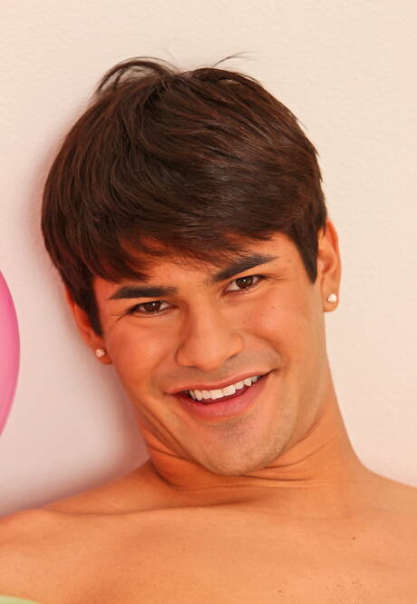 Hot buddies Jay Cloud, Andrew Markus and Axel Wolf sucking and screwing each other