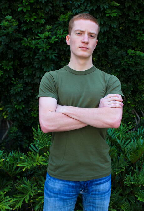 Twink Outdoor Pics