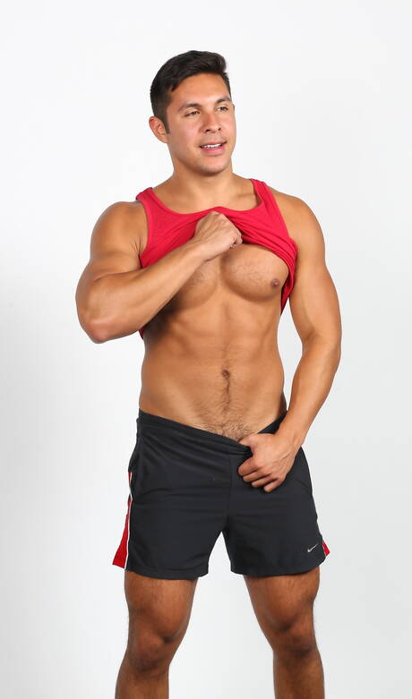 American bodybuilder Seth Santoro and  Daxton Ryder have a hot sex outdoor