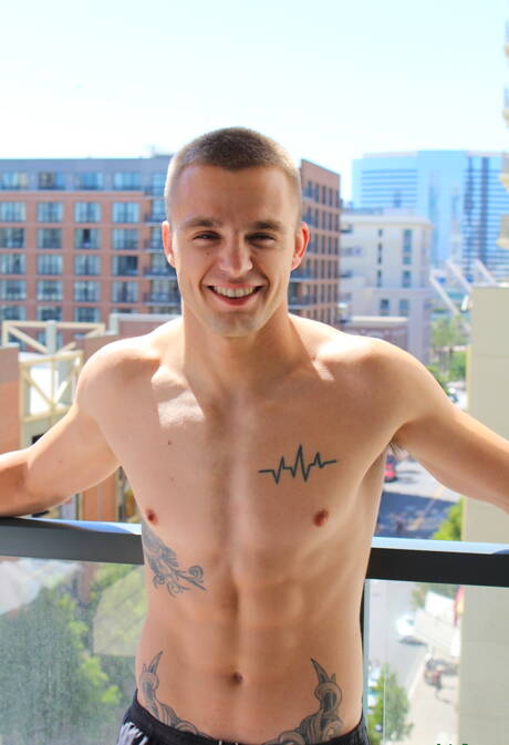Twink Undressing Pics