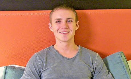 Beefy Zane posing nude and showing tight ass