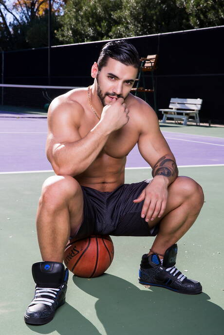 Black hunky guy Micah Brandt and american hunk Arad Winwin fuck after dick sucking outdoor