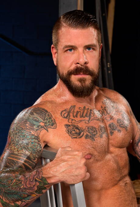 American beefcake Rocco Steele and australian hairy stud Skippy Baxter fuck ass after sucking cock