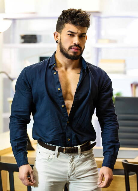 English superstud Paddy Obrian and latin muscular Pietro Duarte sucking and fucking each other