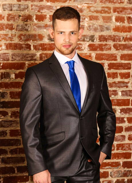 Pretty american boys hairy stud Kurtis Wolfe and hunky guy Julian Knowles fuck ass after sucking dick