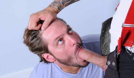 Strongman Andrew Blue and american well-built Sebastian Young fuck ass after sucking cock in bathroom