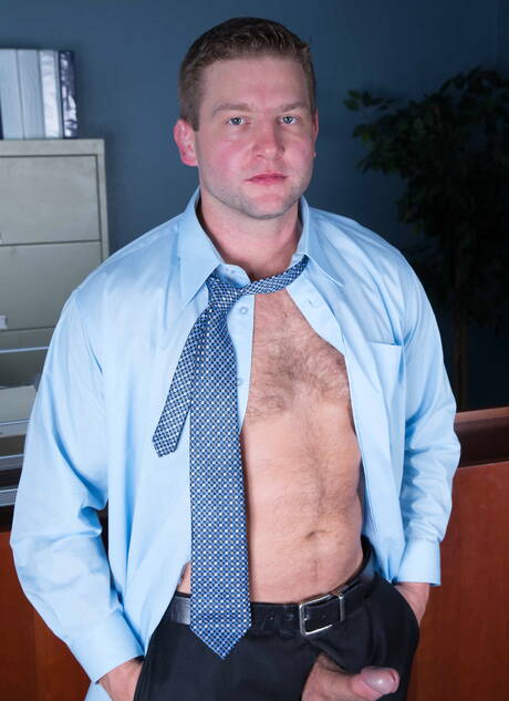 American pornstars bear Colby Jansen and hot twink Andy Taylor in hot anal sex