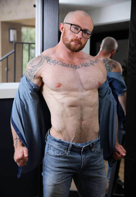 Hot americans, hunk Markie More and young Dacotah Red in hard anal sex