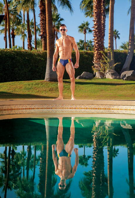 American muscular Tristan Hunter and canadian hunk Shane Jackson have a good sex in the pool