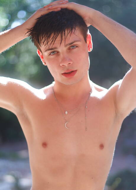 Twink Posing Pics