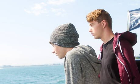 Twink Undressing Pics