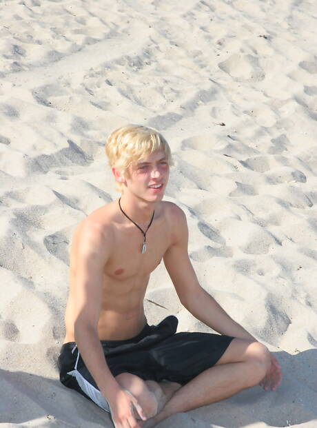 Twink Beach Pics