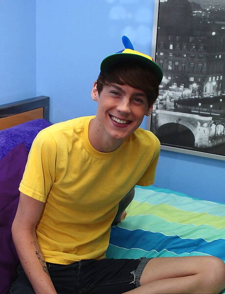 Nice american guys pretty boy Elijah White and hot twink Kyler Moss make a love