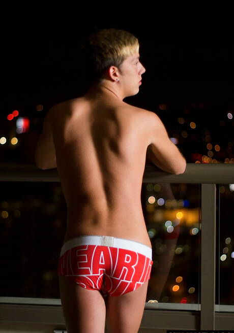 Twink Outdoor Pics