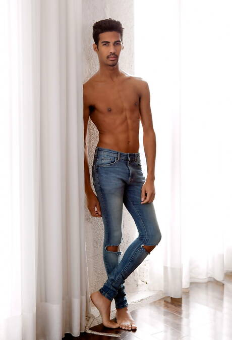 Twink Jeans Pics