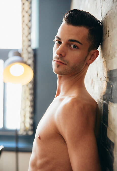 American otter Cory Kane and beefcake Damian Grey in hot anal sex