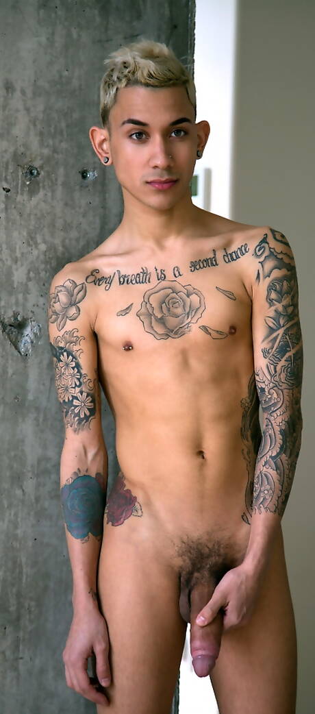 Twink Posing Pics
