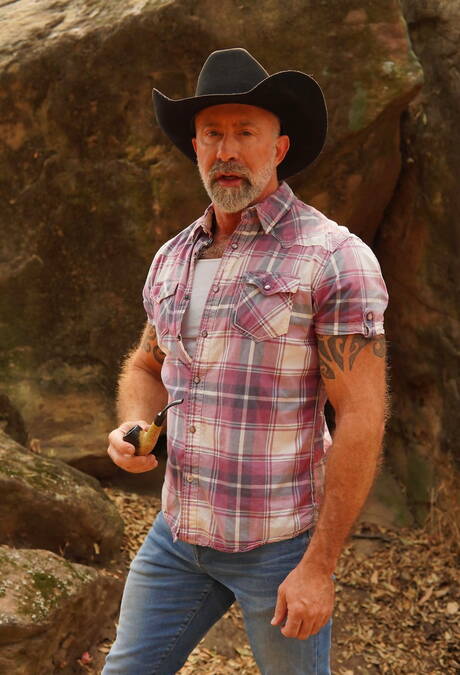 Black otter Zario Travezz and  Lance Charger banged each other outside