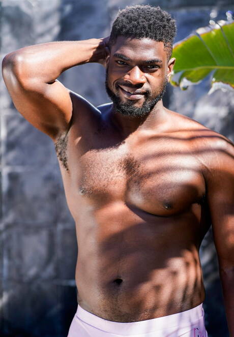 Nasty buddies Dillon Diaz, Devin Trez and Zeno Rey in threesome fuck action at the pool