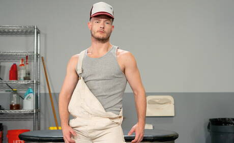 British hunky guy Ashley Ryder and ebony young Derek Cline in hard fisting