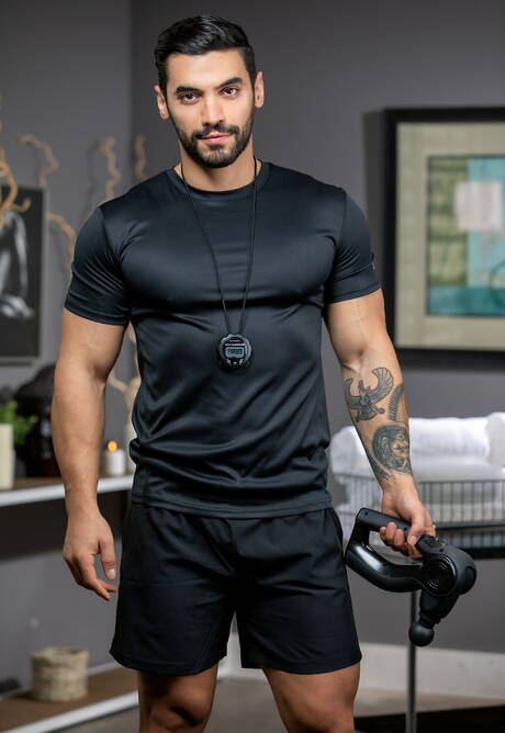 Nice american buddies beefcake Arad Winwin and muscular Logan Cross have anal sex