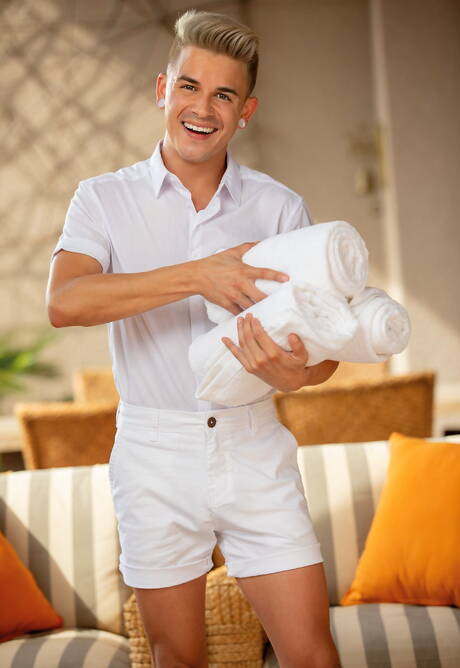 American pornstars hunky guy Cade Maddox and pretty boy Andy Taylor in hot ass bang