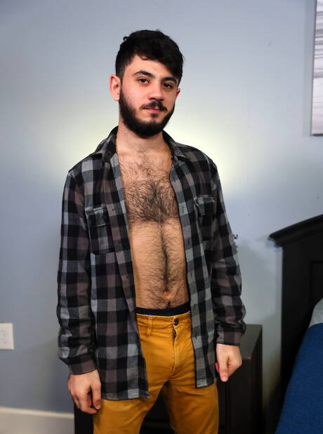 American hairy stud Adrian Rose jack off his cock