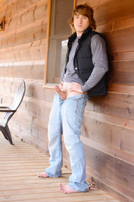 Hot Bryce, Tom Faulk and Sebastian Young in hot 3some anal sex outside