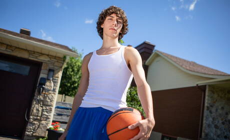 American pretty boy Cristiano and beautiful boy Leo Louis drilling an ass outside