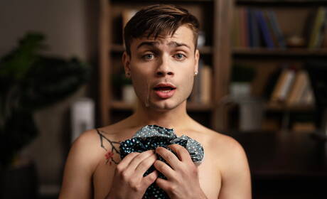 Hunk Devy and american young boy Ryan Bailey have a good sex