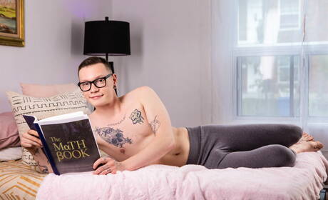 Twink Undressing Pics