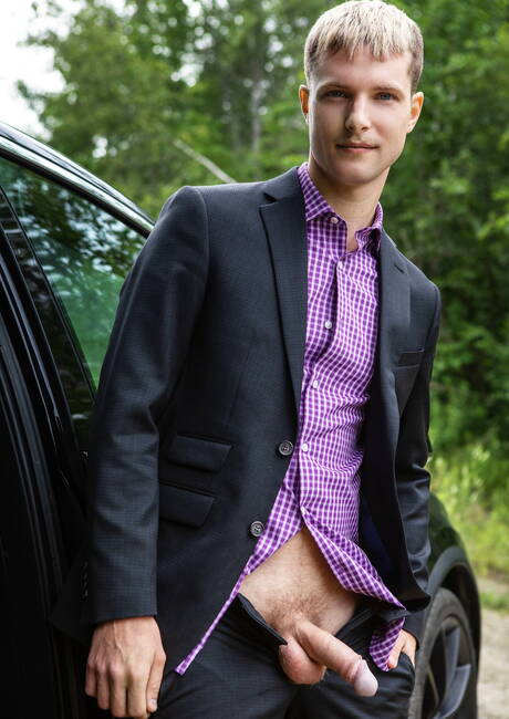 Hot guys Alex Mecum, Malik Delgaty and Benjamin Blue in threesome fuck scene outdoor