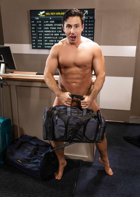 Nice american guys twink Joey Mills and husky guy Reese Rideout make a love