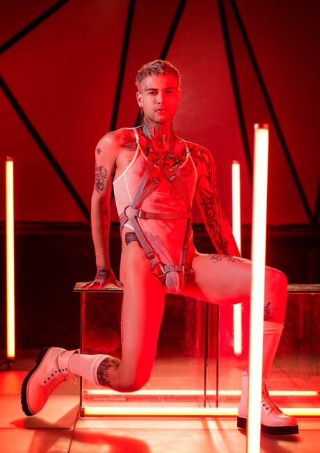 Ty, Francois Sagat, Mickey Taylor, DeAngelo have a good interracial groupsex