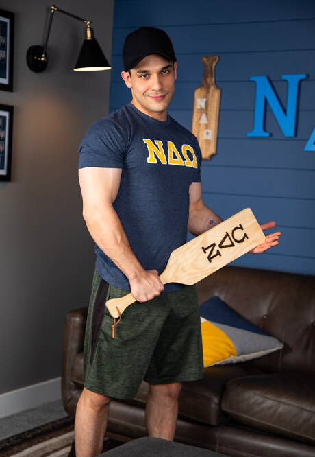 Hot americans, husky guy Carter Woods and hairy stud Andrew Miller in hot homosexual scene