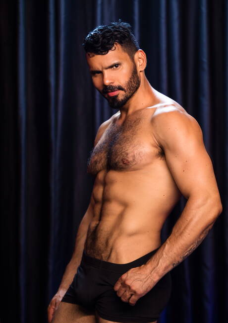 Venezuelan otter Jean Franko and latin bear Andy Onassis have a good sex