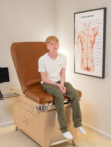 Sexy americans, beefy Legrand Wolf and twink Caleb Anthony in hot homosexual scene