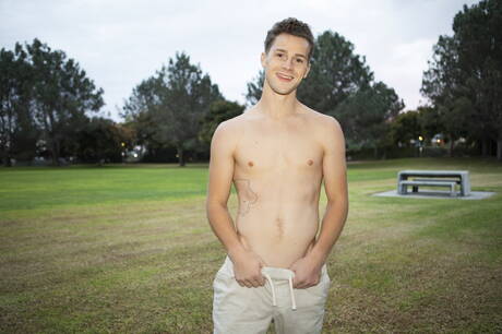 Tough guy Robbie and hunk Jaymus fuck ass after blowjob outdoor