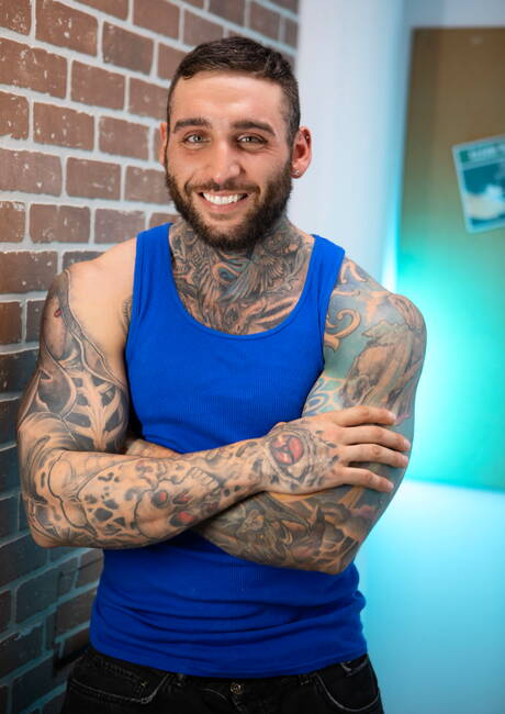 Twink Undressing Pics