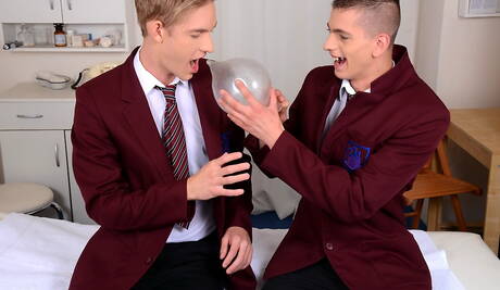 Twink in College Pics