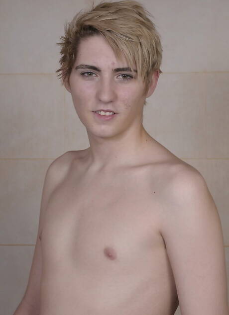 Husky guy Andreas Ramirez and husky guy Kyle Dickson have a good sex