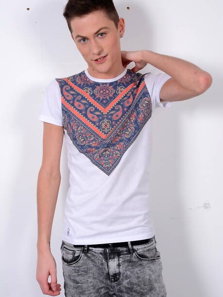 Latvian pretty boy Billy Rubens and english young boy Skylar Blu have a good anal sex with fisting